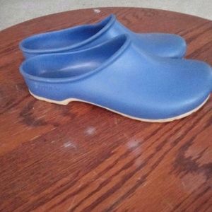 Rain/garden clogs